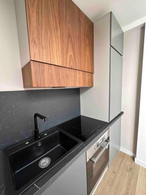 U-Sleep : Appartement 2 Chambres لييج المظهر الخارجي الصورة
